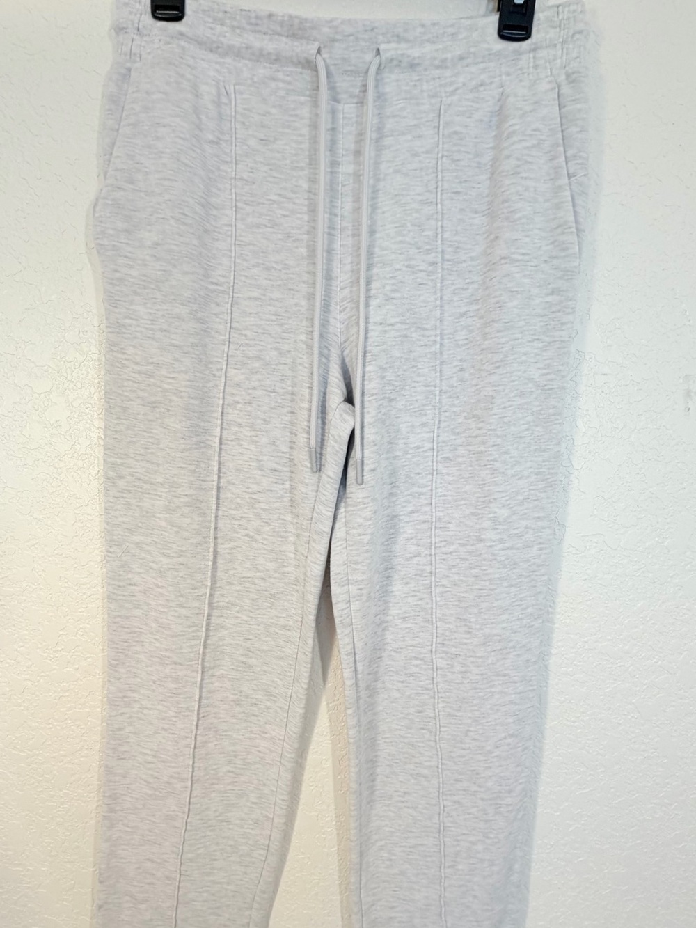 Light Gray Men’s Pull-On Jogger Pants Size M Drawstring Waist